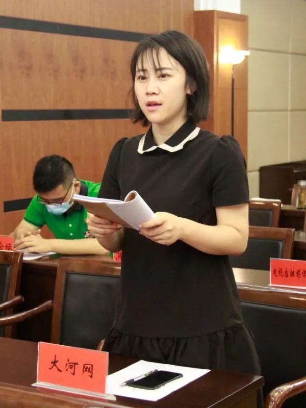 看头条新闻,掌握时事,洞悉世界,头条新闻,掌握时事动态,洞悉全球风云