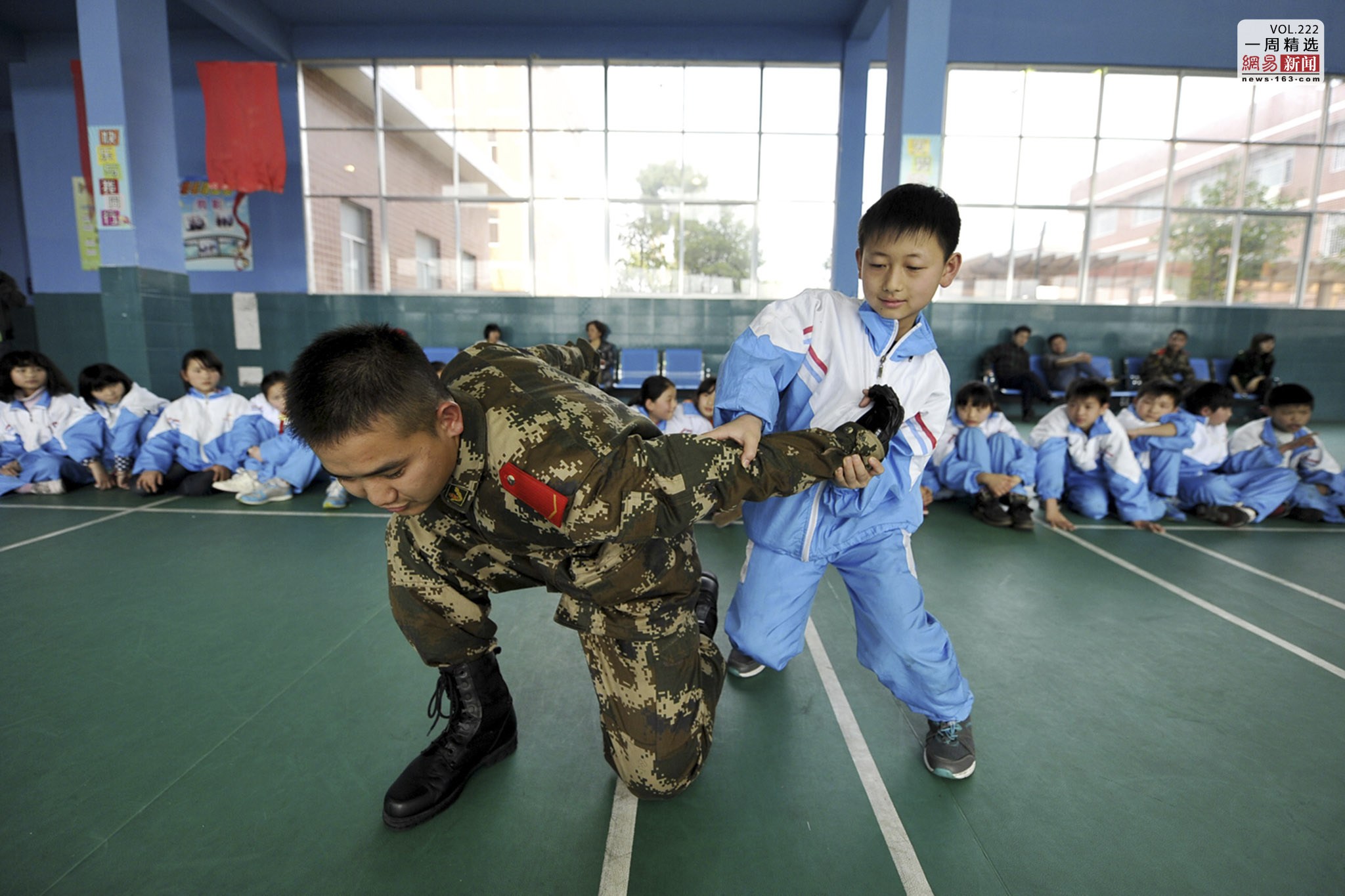 关于小学生折防身武器枪的思考与探讨，小学生折防身武器枪的思考与探讨，背后的教育启示与挑战