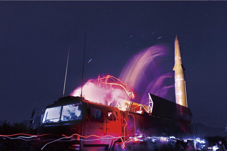 东风系列导弹武器系统，中国国防力量的坚实支柱，东风系列导弹武器系统，中国国防力量的核心支柱