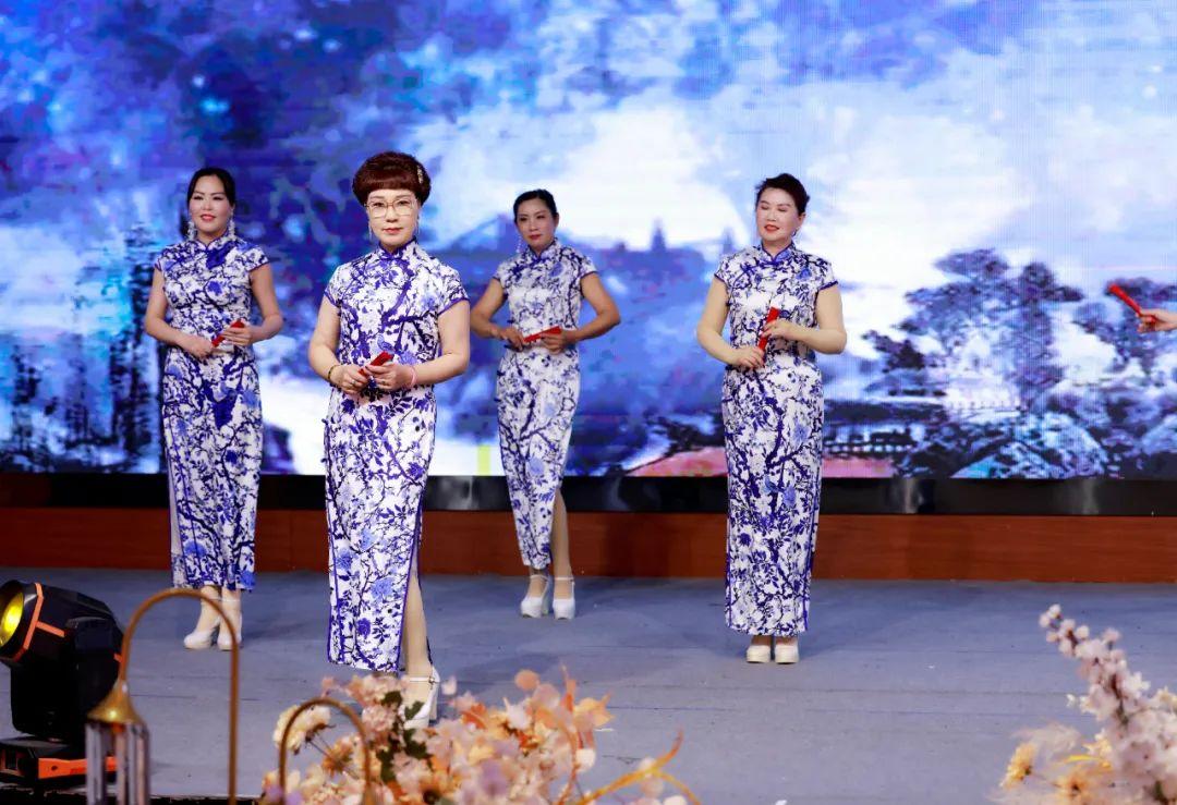 国际时事新闻热点事件及点评，全球时事热点事件概览与深度点评