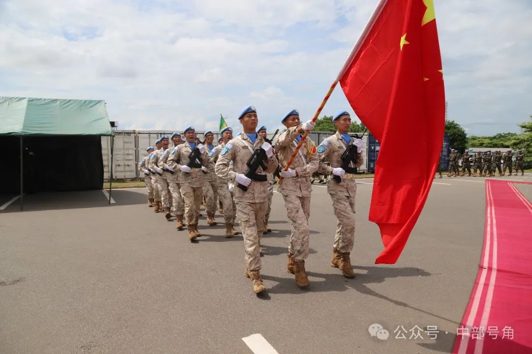 礼兵是军人吗？——对礼兵身份的深度解读，礼兵身份揭秘，军人还是礼仪使者？深度解读其身份内涵。