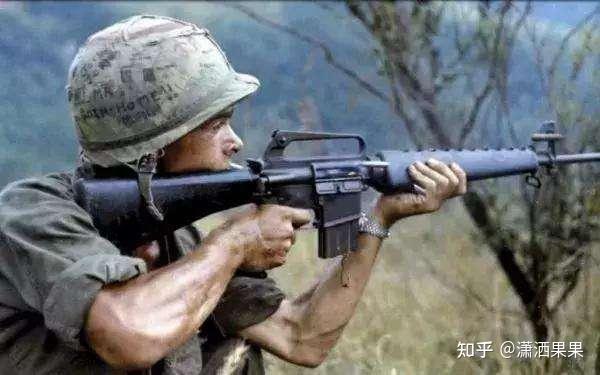 美军单兵武器设备图片概览，美军单兵武器设备全景展示
