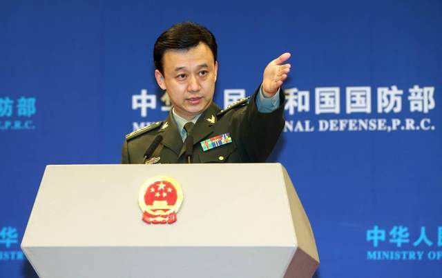军事屏道主持人及军事专家，军事领域的引领者与传播者，军事频道主持人与专家，军事领域的领航与传播力量