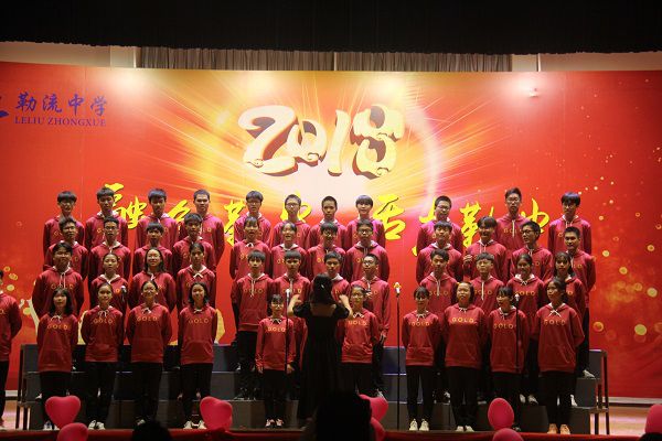 歌曲打靶归来合唱，团结的力量与青春的记忆，歌曲合唱打靶归来，团结的力量与青春记忆之歌