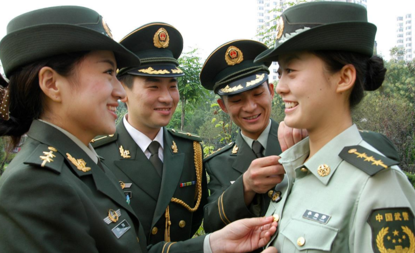 退伍后是否还有军籍，解析军人身份与军籍的关系，解析退伍军人身份与军籍关系，退伍后是否仍保留军籍？