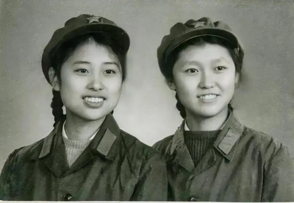 漂亮的军人女兵，时代的骄傲与力量象征，女兵风采，时代力量与骄傲的化身