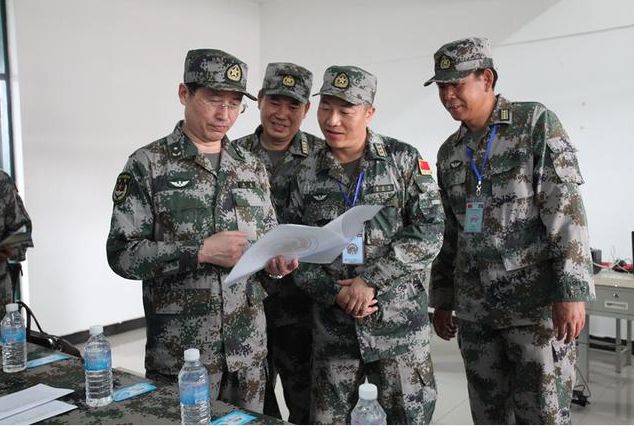 集团军与军长,职责与角色的深度探讨,集团军与军长,职责与角色的全面剖析