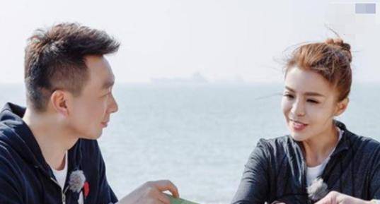 军事节目主持人罗，铁血与智慧的完美结合，军事节目主持人罗，铁血与智慧的交融展现