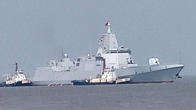 中国海军新里程碑，055型驱逐舰10号舰的海试之旅，中国海军新里程碑，055型驱逐舰10号舰海试之旅