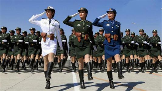 女兵体检跳远不行能否过？解读军事体检中的体能测试要求，女兵体检跳远不达标能否通过？军事体检体能测试要求解读