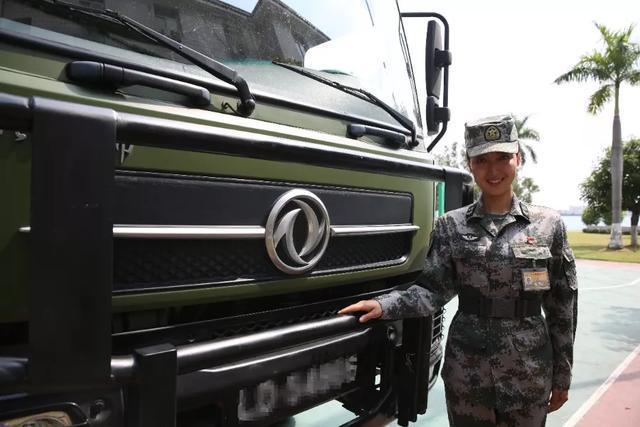 女驾驶员在47集团军的独特风采，女驾驶员在47集团军的独特风采，巾帼不让须眉的力量展现