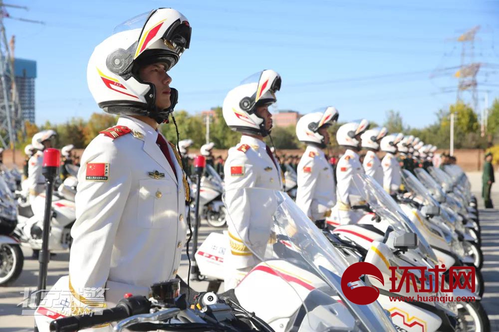 武警国宾护卫队，配枪及其相关解析，武警国宾护卫队，持枪护卫的荣耀与职责解析