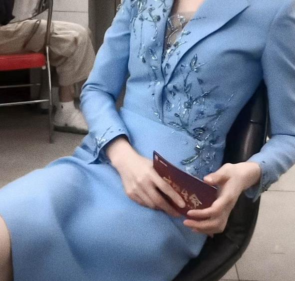 李红
