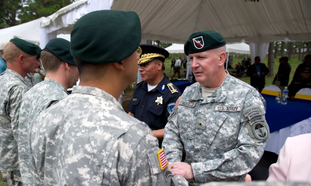 解放军陆军贝雷帽,历史、象征与实用性的完美结合,解放军陆军贝雷帽,历史、象征与实用性的交融典范