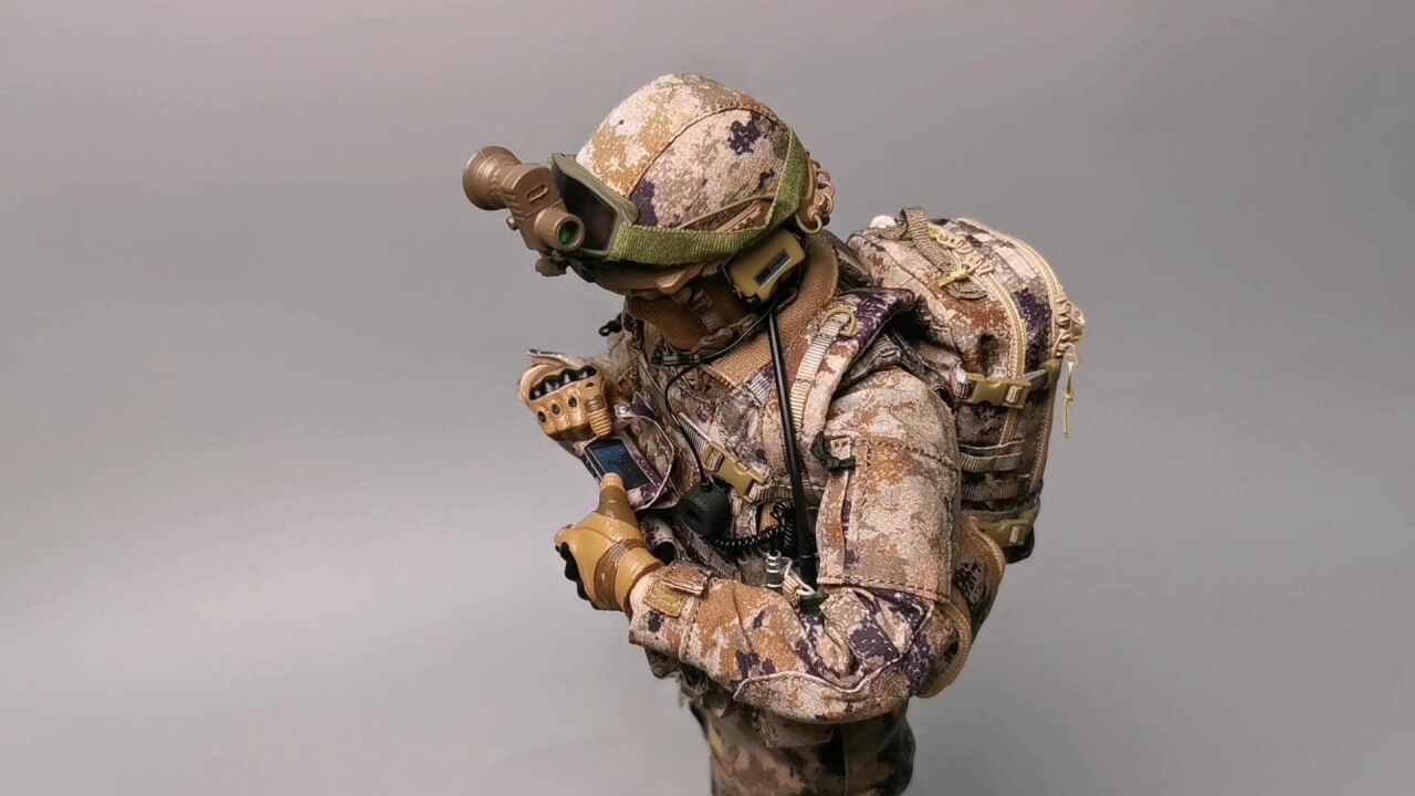 星空下的迷彩兵人，星空下的迷彩战士