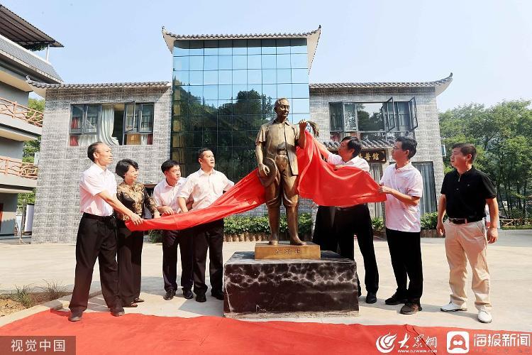 致敬英雄，2022共和国勋章获得者九人风采，致敬英雄！2022共和国勋章获得者九人荣耀风采展现