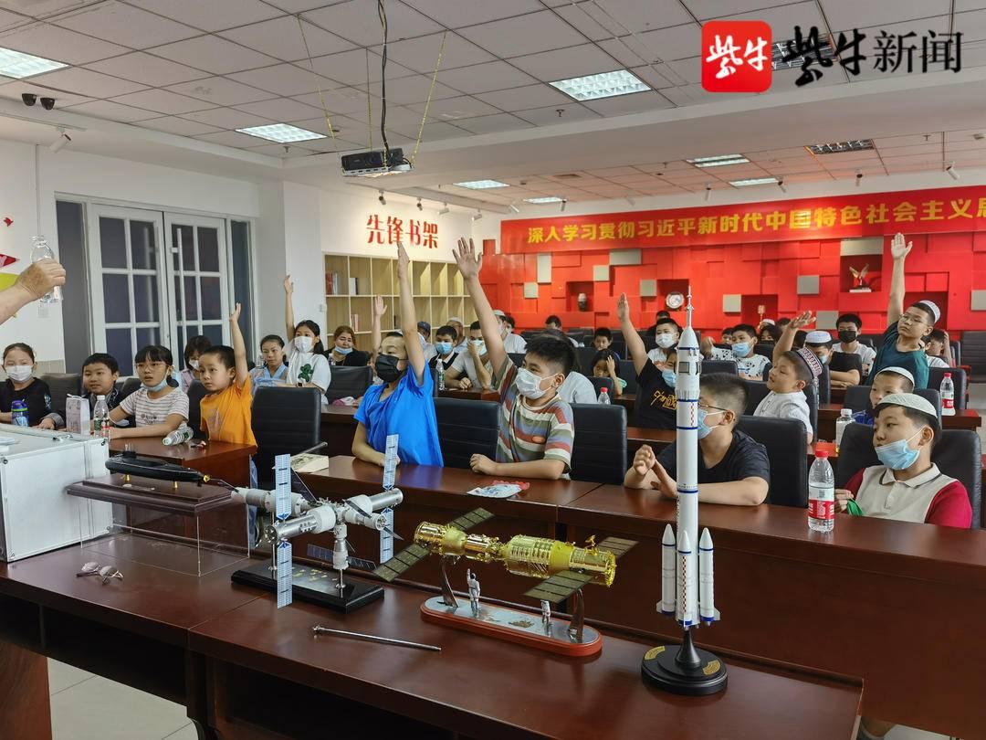 航天母舰，梦想与现实中的探索，航天母舰，梦想与现实的探索之旅
