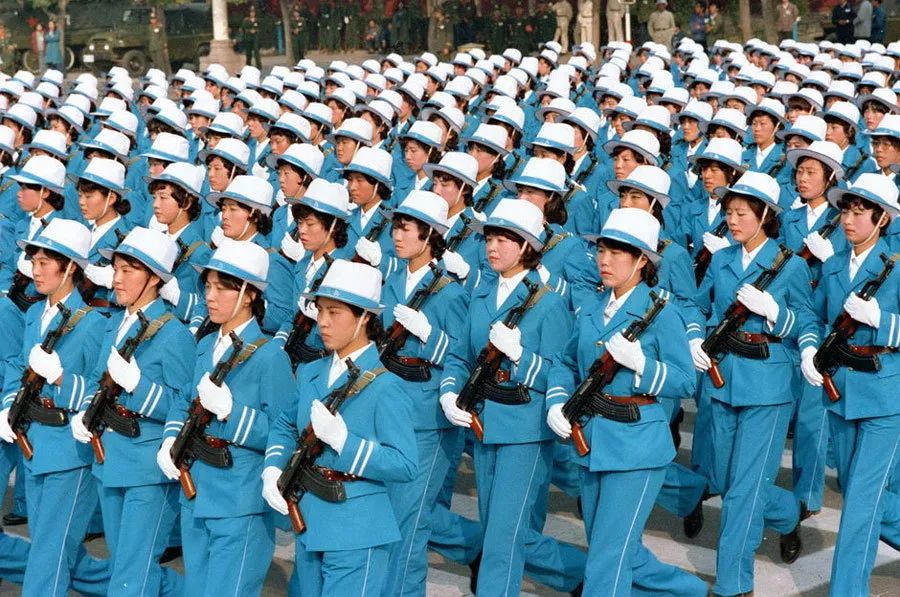 震撼人心的84年女兵方阵，震撼人心的84年女兵方阵风采展示
