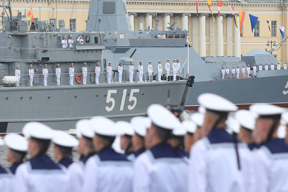 庆祝海军成立七十周年阅兵仪式上法国军舰的亮相与意义，海军七十周年阅兵仪式，法国军舰亮相及其深远意义