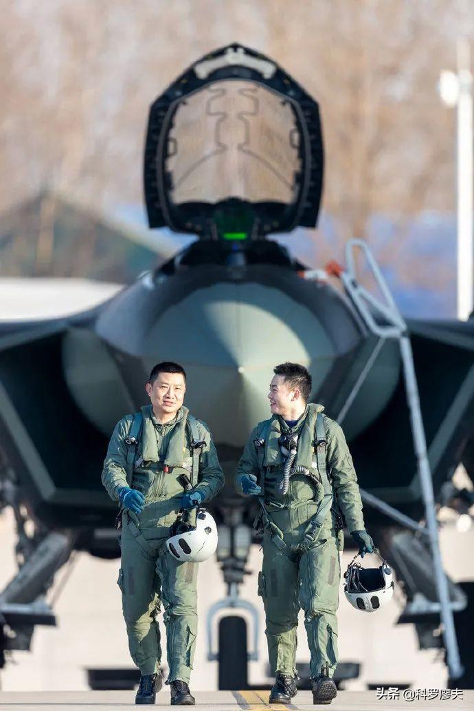 歼-20最震撼的视频，揭示中国空中力量的未来展望，歼-20震撼视频揭秘，中国空中力量的未来展望