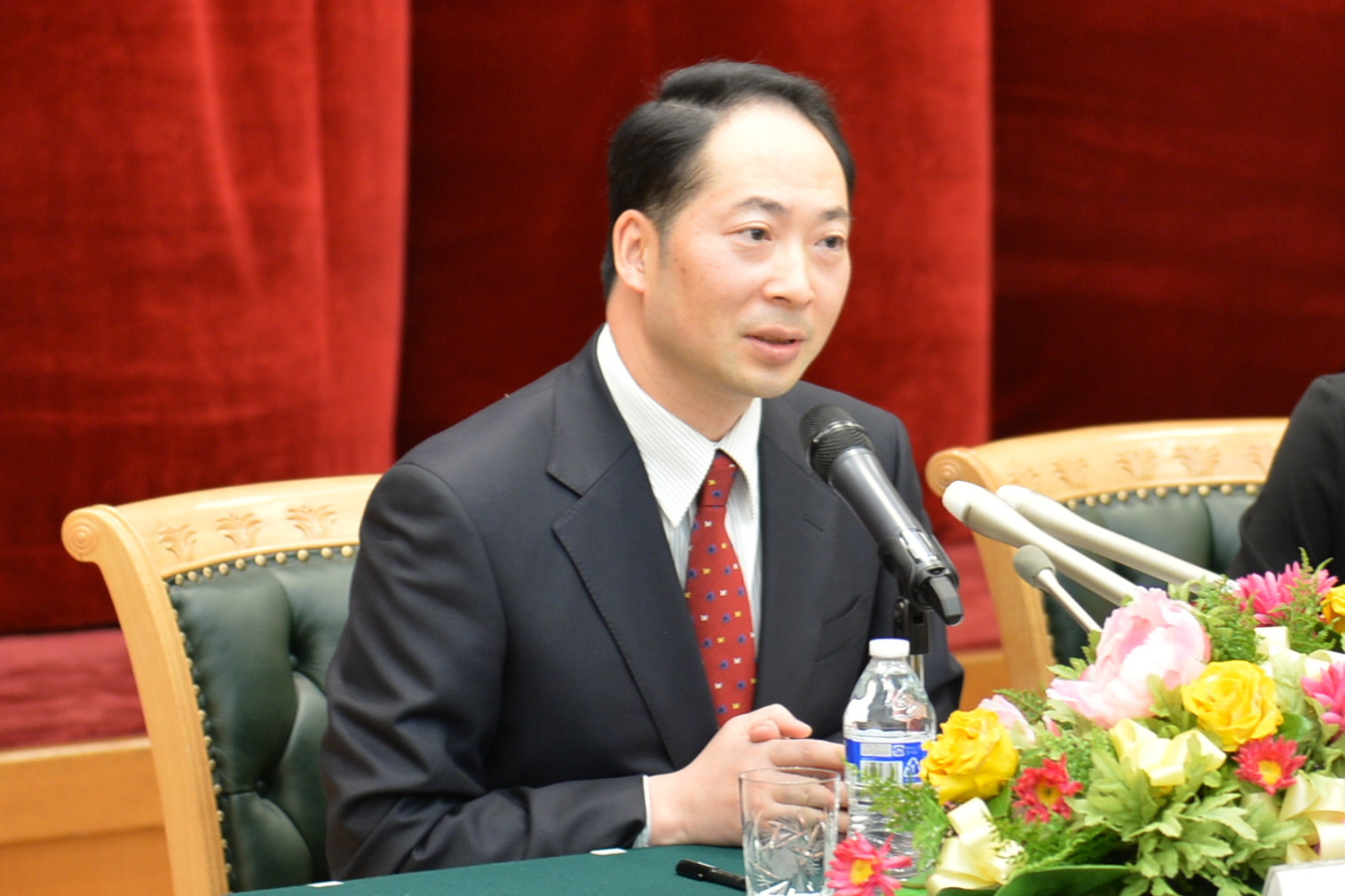 杨宇，国防部发言人的角色与担当，杨宇，国防部发言人的责任与担当