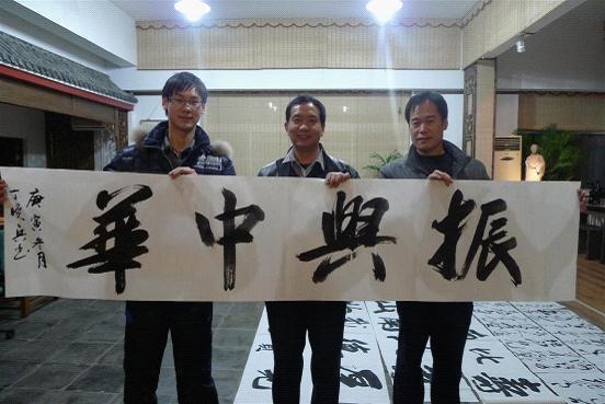 独臂英雄丁晓兵简介，独臂英雄丁晓兵，不屈的战士简介