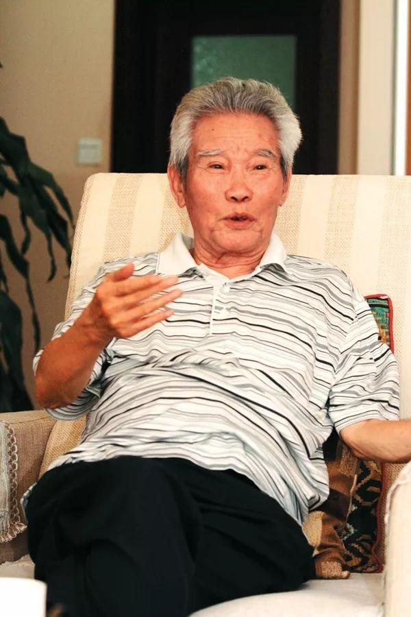 彭士禄——时代楷模的辉煌颁奖词，彭士禄，时代楷模的荣耀时刻与辉煌贡献