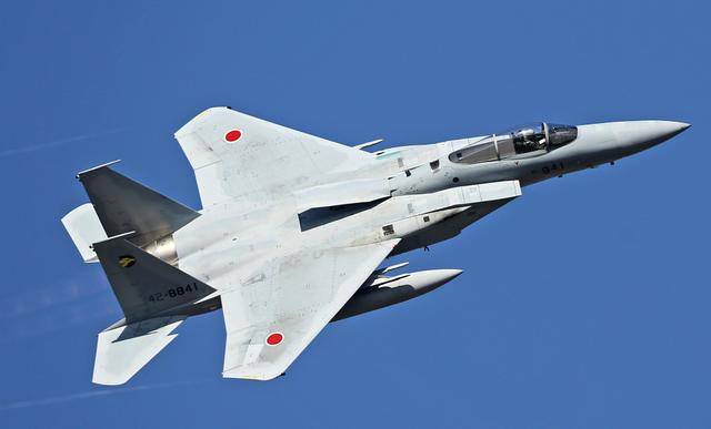美国F-4战斗机，空中巨无霸的辉煌历程，美国F-4战斗机，空中巨无霸的辉煌历程揭秘