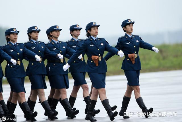 中国女兵图片方阵，展现新时代巾帼英雄的风采，中国女兵图片方阵，展现新时代巾帼英雄风采