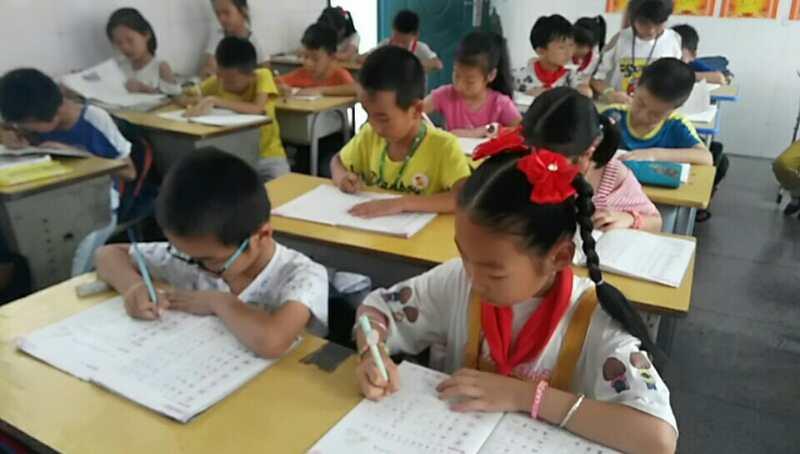 中学生新闻摘抄精选十则，中学生新闻摘抄精选，十则精选文章标题