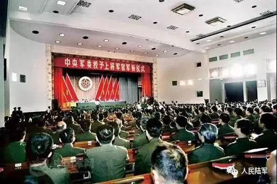 关于授予上将军衔的文章，迈向新时代的荣耀与责任——记XXXX年上将军衔授予仪式，XXXX年上将军衔授予仪式，新时代的荣耀与责任之承载者