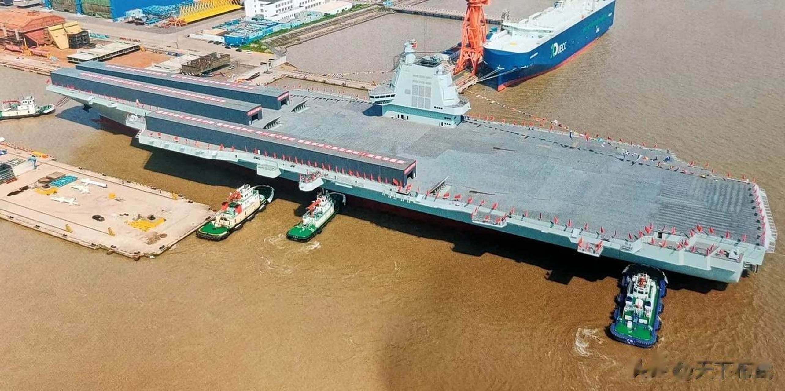 福建舰下水时间揭秘，中国海军建设的又一里程碑，福建舰下水时间揭晓，中国海军建设迈入新里程碑