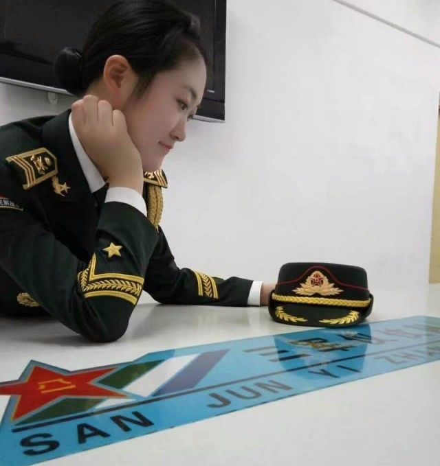 中国人民解放军仪仗队女兵张雅茹的退伍之路，中国人民解放军仪仗队女兵张雅茹的退役之路与成长故事