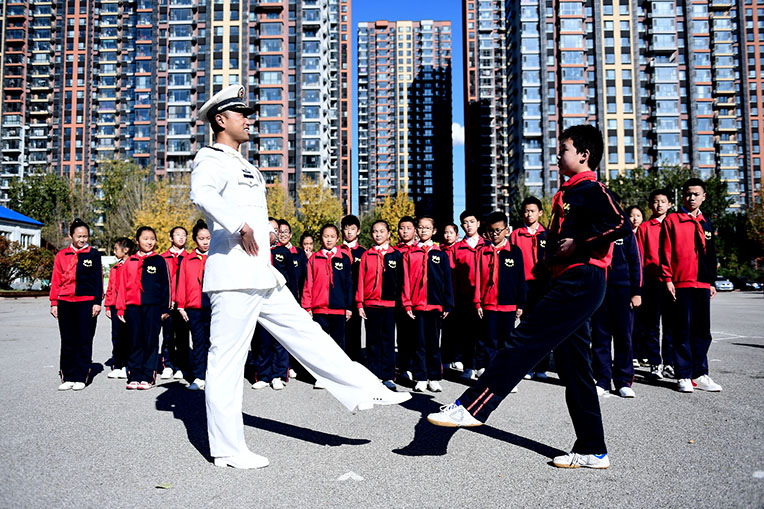2019国庆阅兵正步视频，展现中国力量与荣耀时刻，中国力量与荣耀时刻，2019国庆阅兵正步视频展现大国风采