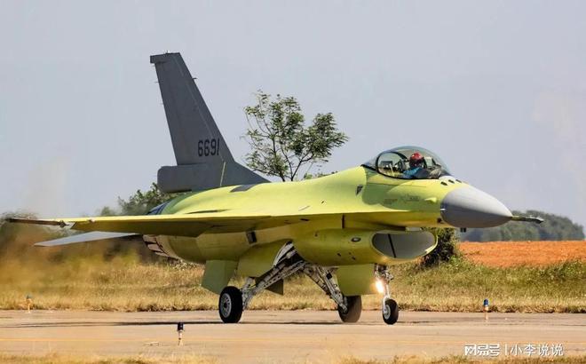 揭秘F-16 Block 70战机，性能、特点与应用，揭秘F-16 Block 70战机，性能特点与应用实战解析