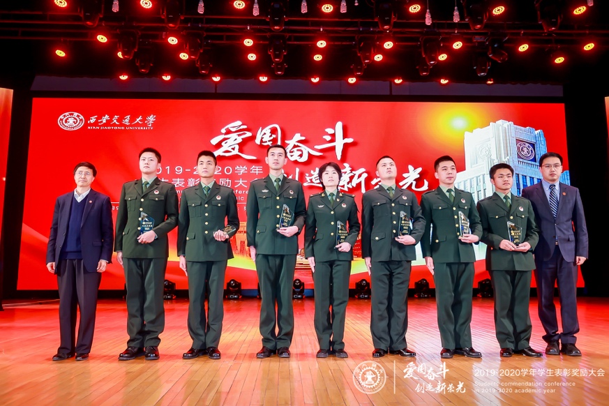 青春热血，积极响应征兵入伍，青春热血，投身军旅，征兵入伍正当时