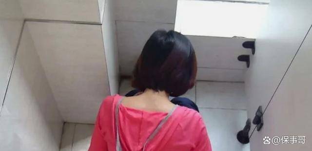 关于男子在女厕内脱裤自慰的反思与探讨，男子在女厕内脱裤自慰事件，反思与探讨