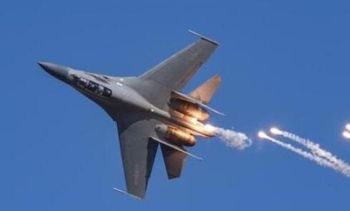 歼-16ABCD,中国新一代战斗机的杰出代表,歼-16ABCD,中国新一代战斗机翘楚