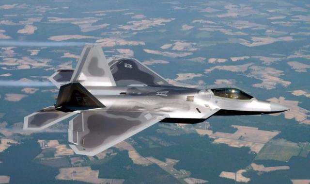 歼-20与F-22,究竟谁更厉害?,歼-20与F-22,谁更胜一筹?对比解析