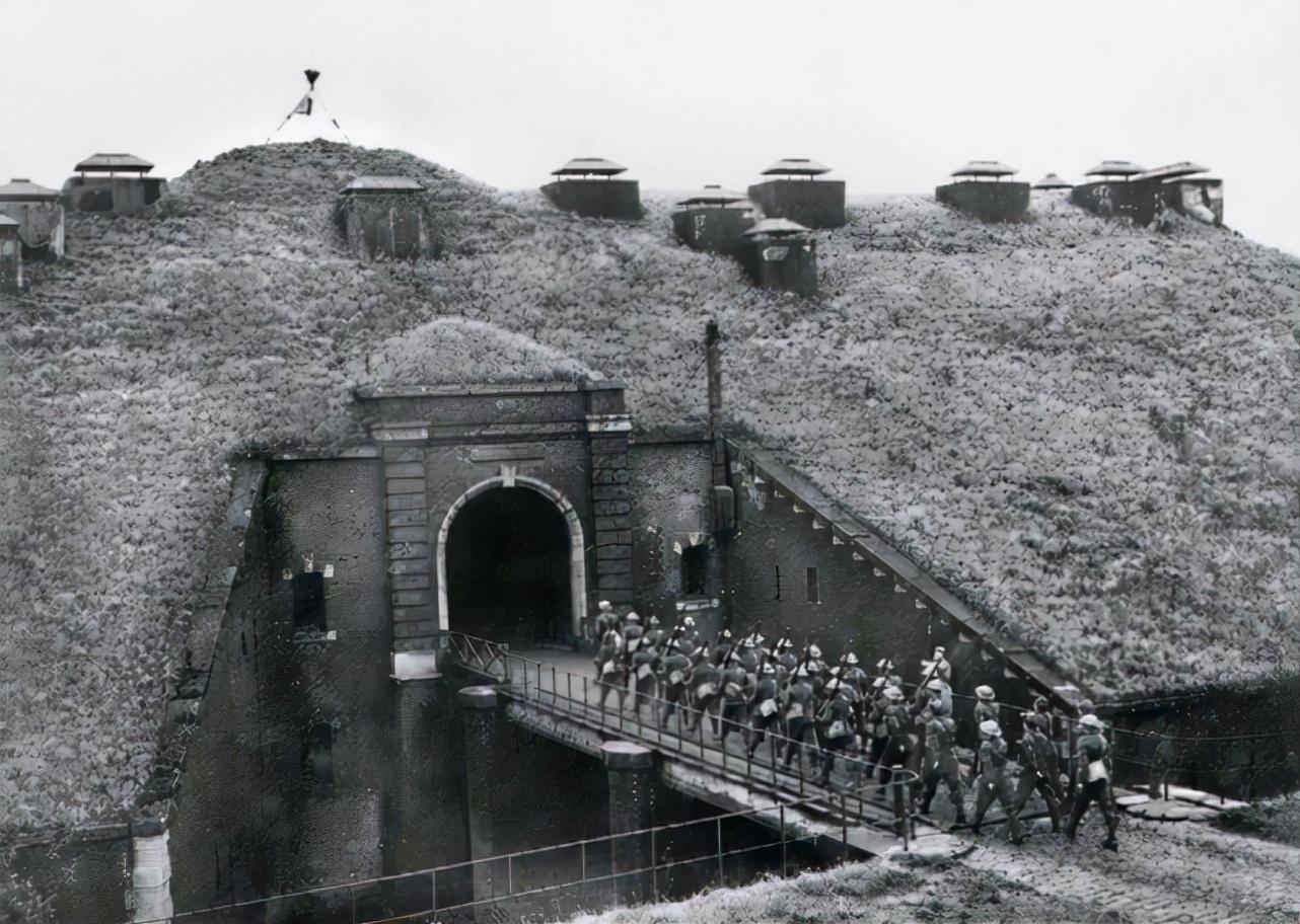 古斯塔夫巨炮,重量与力量的象征,古斯塔夫巨炮,重量与力量的不朽传奇