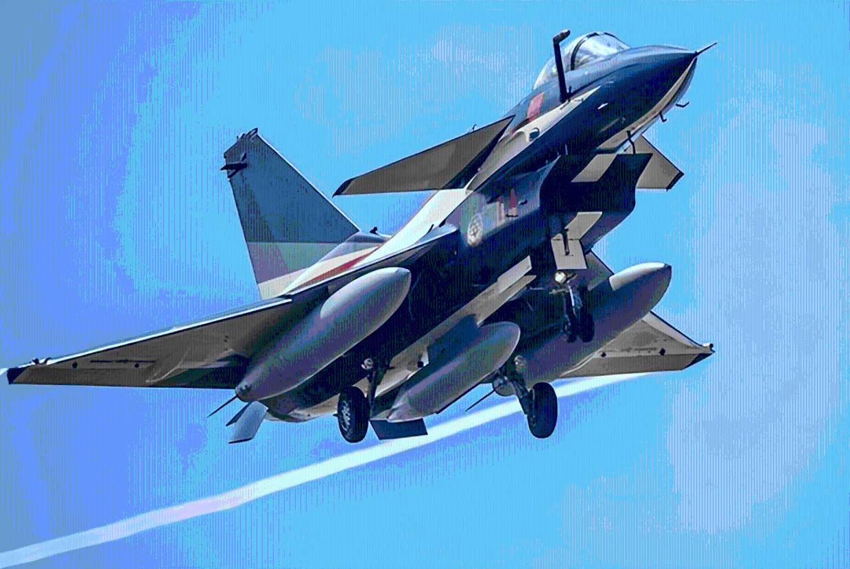 歼-10战斗机,中国的骄傲,而非美国的标签,歼-10战斗机,中国的骄傲,美国标签之外的风采