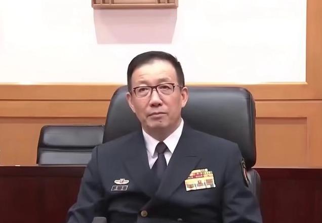 我国新任防长董军，新的征程，新的使命，新任防长董军，新征程使命启航