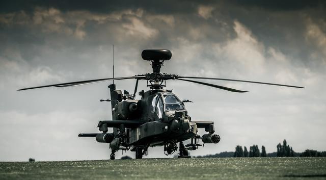 简单画阿帕奇武装直升机,阿帕奇武装直升机简易绘画教程