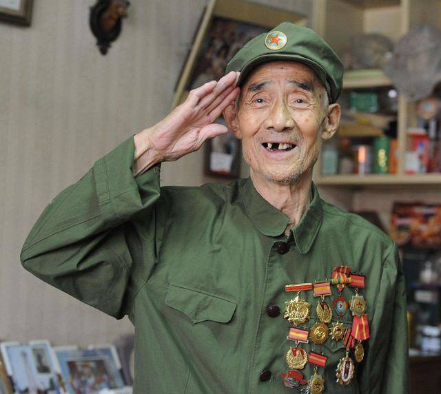 共和国勋章与提干的思考,共和国勋章与提干背后的思考