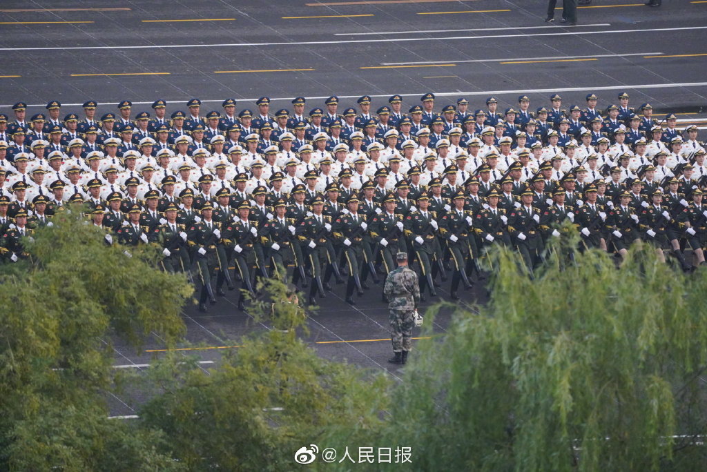 阅兵式打头阵的方队,荣耀与力量的展现,阅兵式先锋方队,荣耀与力量的璀璨展现
