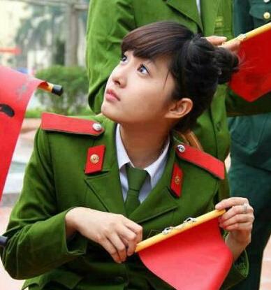 中国女兵照片大全高清,展现铿锵玫瑰的英勇风采,中国女兵高清照片大全,铿锵玫瑰的英勇风采展示