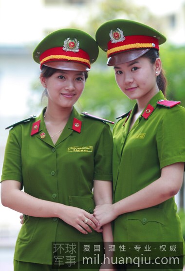 中国女兵照片大全高清,展现铿锵玫瑰的英勇风采,中国女兵高清照片大全,铿锵玫瑰的英勇风采展示