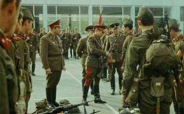 美国武装直升机数量及其影响力探讨,美国武装直升机数量及影响力分析