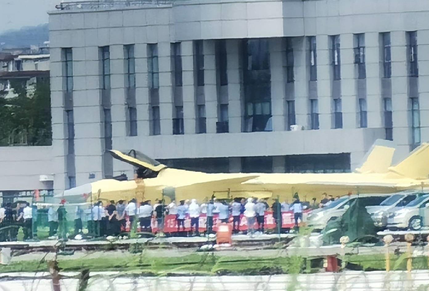 中国歼-12战机图片,历史、技术与影响,中国歼-12战机,历史、技术影响与图片回顾