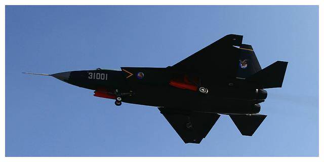 武直-10登陆军舰,空中力量的新里程碑,武直-10登陆军舰,空中力量新里程碑